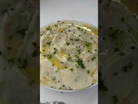 Buttery Garlic & Chives Mashed Potatoes #recipesbyaldenb #recipe