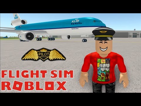 TRAINING TO BECOME A PILOT IN ROBLOX FLIGHT SCHOOL!