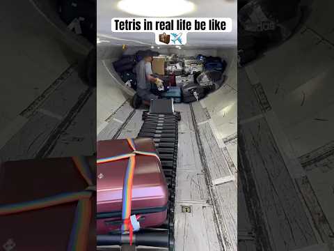 Tetris in real life be like 🧳✈️ #travel #explore #aviation #boeing #bags #tetris ris