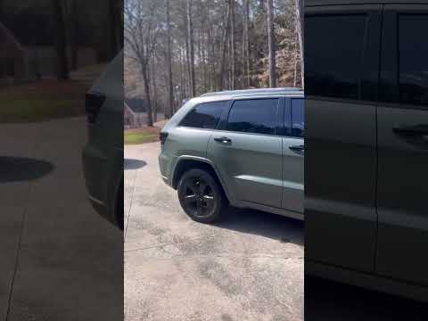 Jeep Wrapped in VVIVID Matte Green