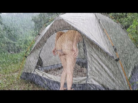 SOLO OVERNIGHT CAMPING IN THE RAIN - RELAXING IN THE TENT WITH THE SATISFYING SOUND OF NATURE - ASMR