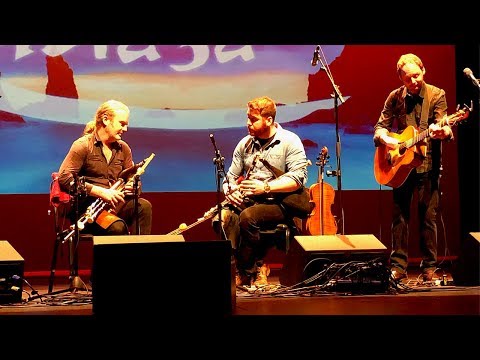 Chris McMullan & Cillian Vallely Uilleann pipes