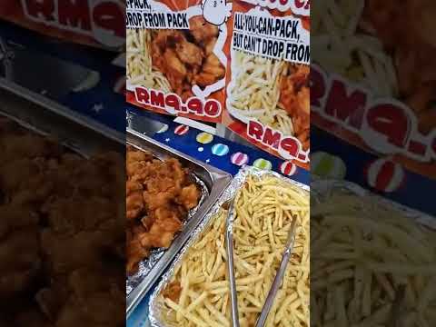 "All-you-can-pack" Chicken Karaage🍗 at Donki🇲🇾/マレーシアのドンキで鶏の唐揚げ詰め放題💟 #Shorts