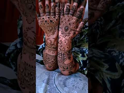 Back hand mehndi design #ytshorts#viralshort#mehndi#mehndidesign#bridalmehndi#dulhanmehndi#siyara