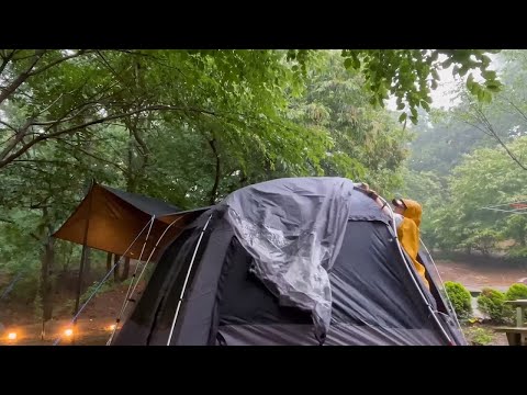 暴雨天沉浸式露营，狼狈不堪却又乐在其中