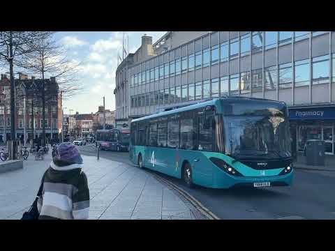 Buses at Beastmarket Hill/Long Row West, Nottingham - Tuesday 9th January 2024