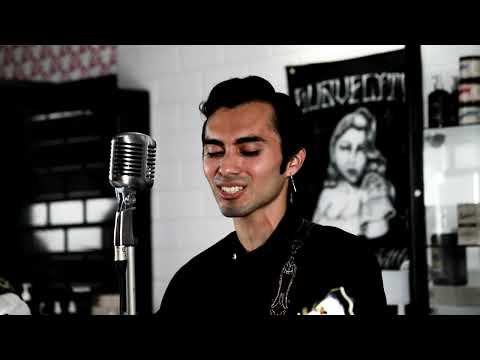 Suavecito Tiny Shop - Johnny Ramos, Justice Guevera, Pope Paul