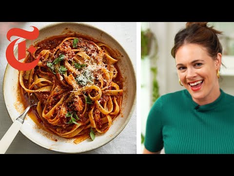 Alison Roman's Quick and Easy Ragù   NYT Cooking