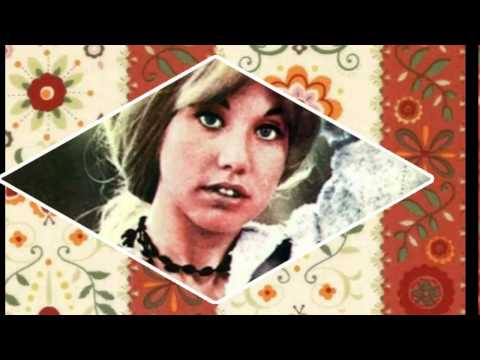 KARINA - (Maribel Llaudes) - TENIAS QUE SER TU - 1971