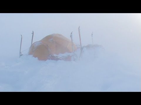 Katabatic winds and storm in the polar icecap - Penny Icecap 2009 expedition