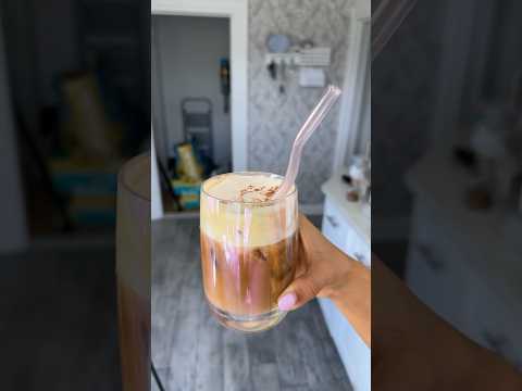 The prettiest DIY iced latte 😍 #coffee #coffeelover #shorts #foryou #love #diy #spring #howto