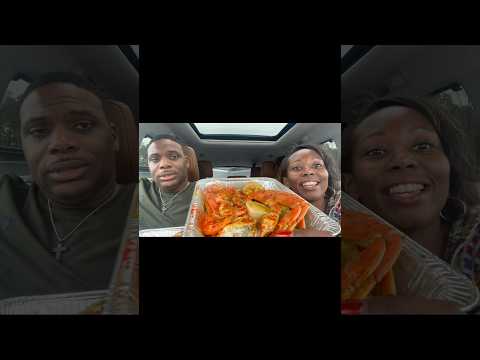 Eating a Crab Boil in the Car #familyvlog #foodshorts #blackfamily #northcarolina #marriedlife #usmc