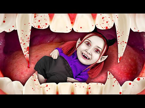 Rich PREGNANT Vampire! 🧛🏻‍♀️ Vampire Parenting Lifehacks & Funny Situations by La La Life Emoji