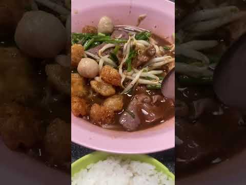 ก๋วยเตี๋ยวเนื้อห้วยพลูไม่ได้มีดีแค่เนื้อ หมูก็เด็ดไม่แพ้กัน #ก๋วยเตี๋ยวเนื้อ #PorkNoodles