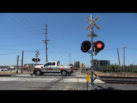 Point Pleasant Rd. Railroad Crossing With Union Pacific Hi-Railer Truck - Elk Grove, CA