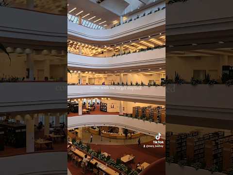 visiting the Toronto Reference Library 📚