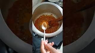 lauki ki sabji yani ki ghiya ki recipe ekadam aasan tarike ke sath fatafat pressure kukar me bnaye