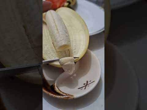 Banana 🍌 slicing trick 😋 #shortvideo #1million #howto