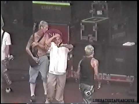 Crazy Town Live - COMPLETE SHOW - Wantagh, NY, USA (June 22th, 2001) "Dysfunctional Family Picnic"