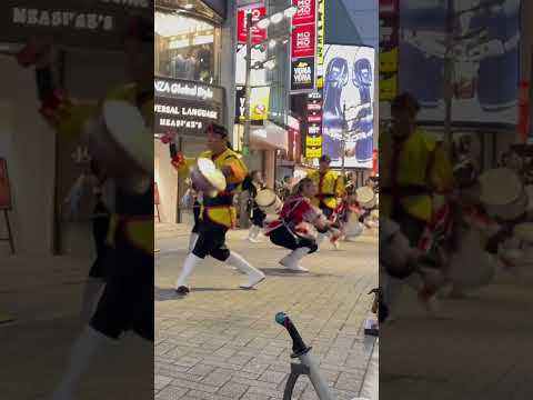 双葉通り（ビックカメラ新宿東口店裏）昇龍祭太鼓