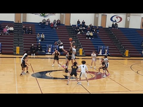 Basketball Tip-off Boys high school game  1st quarter  #1stquarter #gametime #teamwork