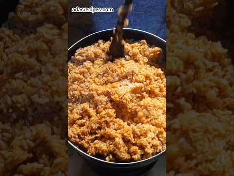 My hûsbánds people Enjoyed this hot tasty Jollof rice