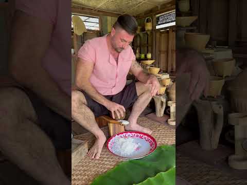 Ancient way of grating coconut #youtubeshorts