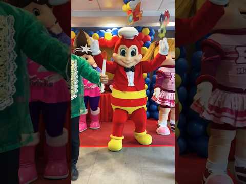 Let #Jollibee show you how to dance the #Sinulog! #sinulogsasugbophilippines2024 #kalamicebu