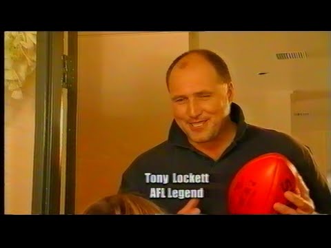 "Narellan Pools" Commercial with Plugger Lockett (2007)