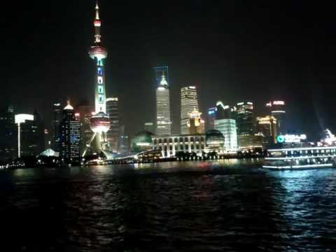 The Bund at Huangpu River Shanghai - Timelaps