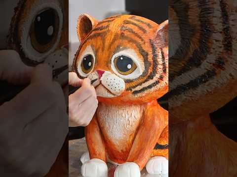 Watch How to Create a Jaw-droppingly Adorable Tiger Cake!🐯