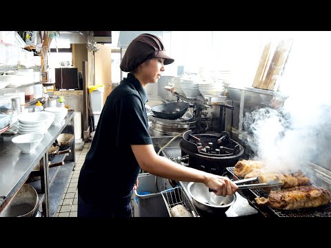 The Ramen Shop Along the Highway! Popular and Delicious Miso Ramen! The Chef is Immersed in Cooking!