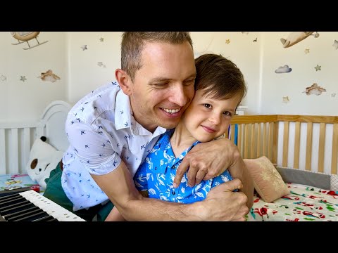 5-year-old AMAZED his dad by playing "Over the Rainbow" on a real piano