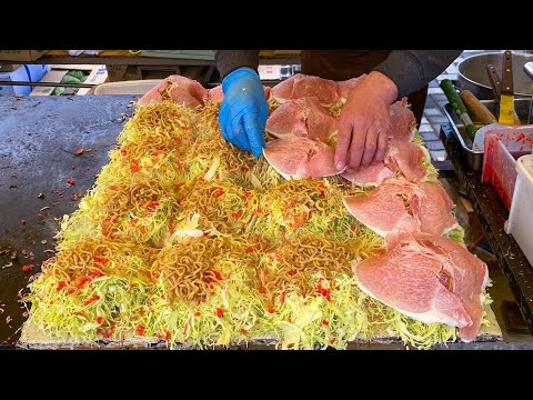 japanese street food - hiroshima style okonomiyaki お好み焼き