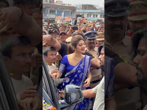 Actress Sreeleela Entry at South India Shopping Mall Opening in BHEL