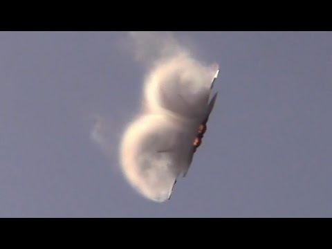 The cloud creator - Lockheed Martin F-22 Raptor