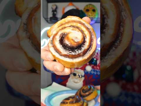 Trying Hot Cocoa Cinnamon Rolls! 🤤 #pillsbury #tastetest