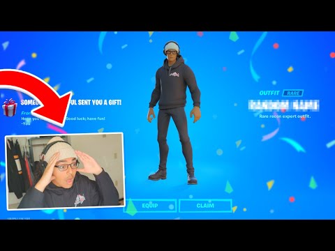 I Gifted CUSTOM SKINS to FANS in Fortnite..!