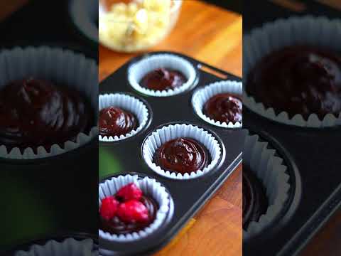 チョコレートクランブルマフィンを作るよ！｜komugikodaisuki #shorts #cooking #recipe