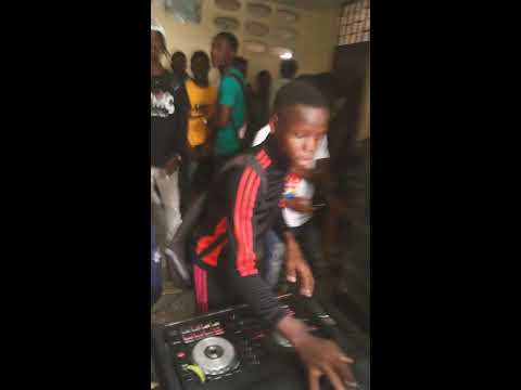 DJ Hbmix kap kraze yon lekol