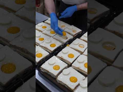 Make sure to eat it! Ham cheese egg whole bread / Korean street food