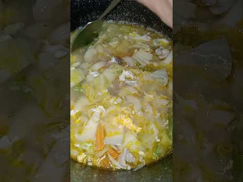 Macaroni soup with egg