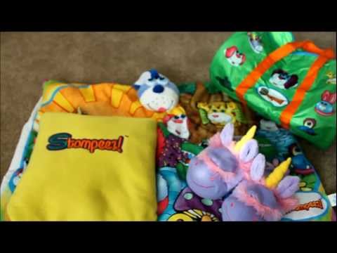 Stompeez: Blanket, Duffle Bag & Pillowcase (review)