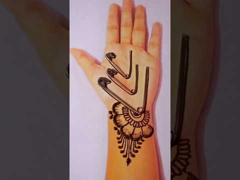 Very easy simple mehndi design using safety 🧷 #mehndi #youtubeshorts #shorts #viralvideo