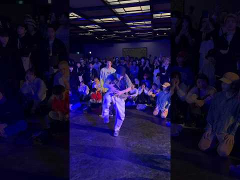 オタク君、激うまダンサー達に囲まれながら惨めにも踊ります。#龍 #dance #即興