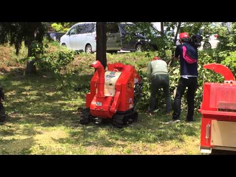 樹木粉砕機の株式会社カルイテレビ取材風景10