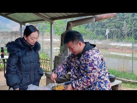 The young man built a small villa in the mountains  and his daughter-in-law invested in 3500 yuan.