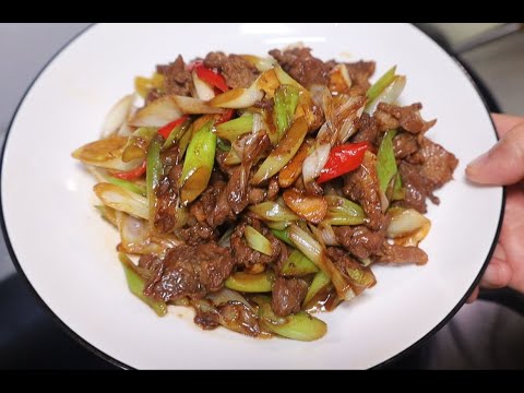 When you want to eat ”fried mutton with scallion”  turn out this video. That's right!