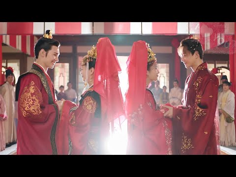 Two couples got married hand in hand, with petals flying in the sky at the Chinese wedding!