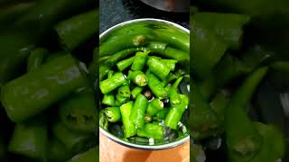 Green chilli chutney Recipe😋 | #shorts #cookingwithkakku